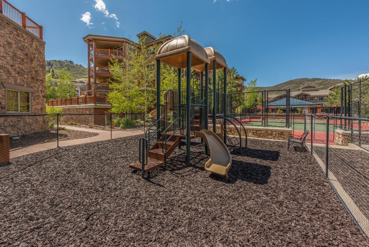 Westgate Park City Differentiated Modern Update Top Floor View Deluxe 2 Bedroom Exterior photo